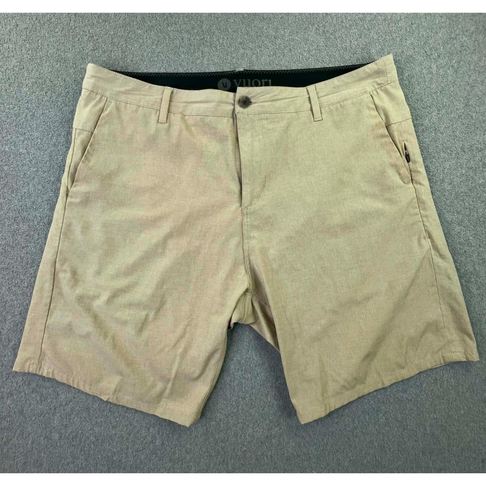 Vuori Aim Shorts Mens 36 Khaki Beige 8" Inseam Stretch Golf Chino V368 Preppy